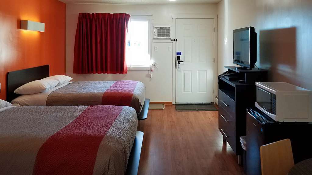 Motel Bo-Camrose, Ab Room photo