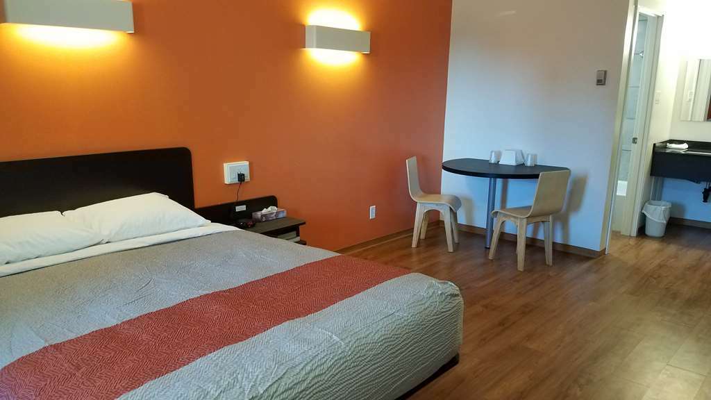 Motel Bo-Camrose, Ab Room photo
